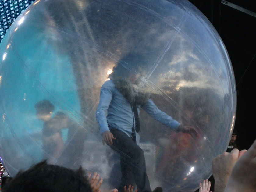 Flaming Lips Ottawa Bluesfest 2011 myllifeinconcert.com